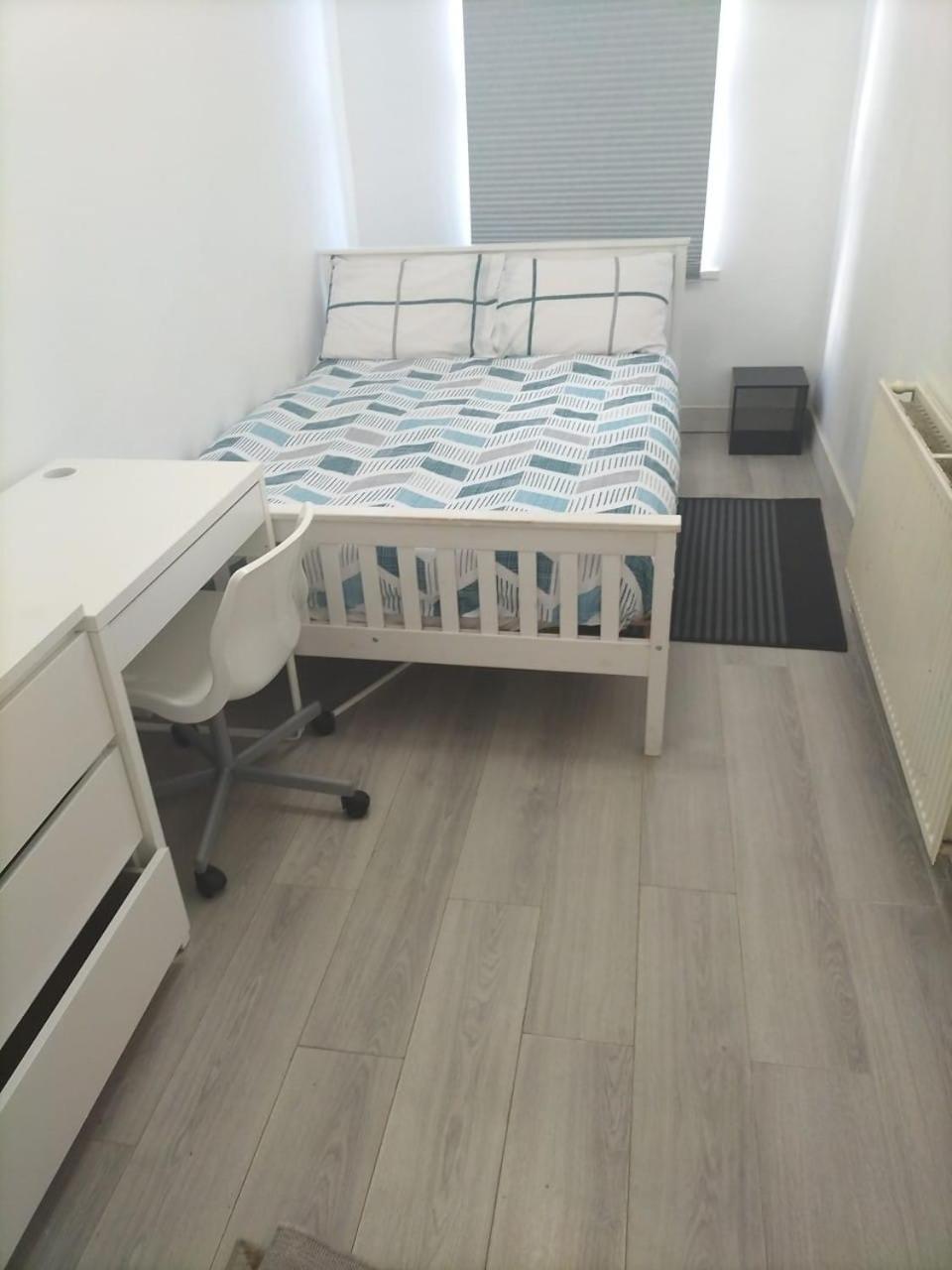 Comfortable Double Bed Located Near City Centre, Suitable For Contractors Health Care Professionals Or Long Business Stays In Coventry Or Delightful Holidays In Coventry Or Within The West Midlands Area Free Wifi Tea And Coffee Provided المظهر الخارجي الصورة